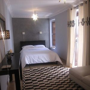 Riad Azza